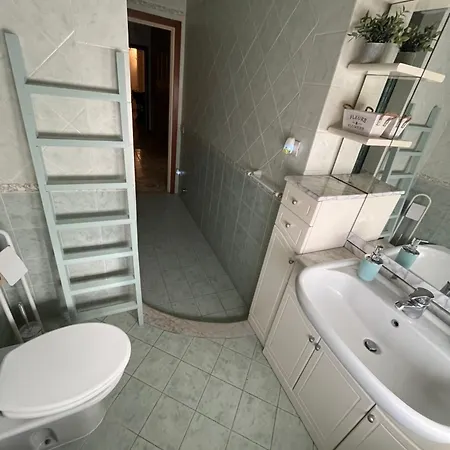 Vintage House Apartment *